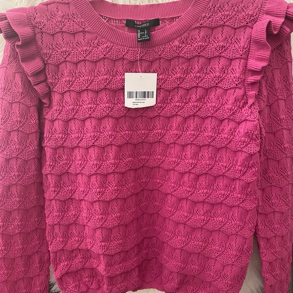 Brand New Women’s Forever 21 FUCHIA Long Sleeved Knitted Fringed Top (LARGE) - Picture 1 of 2